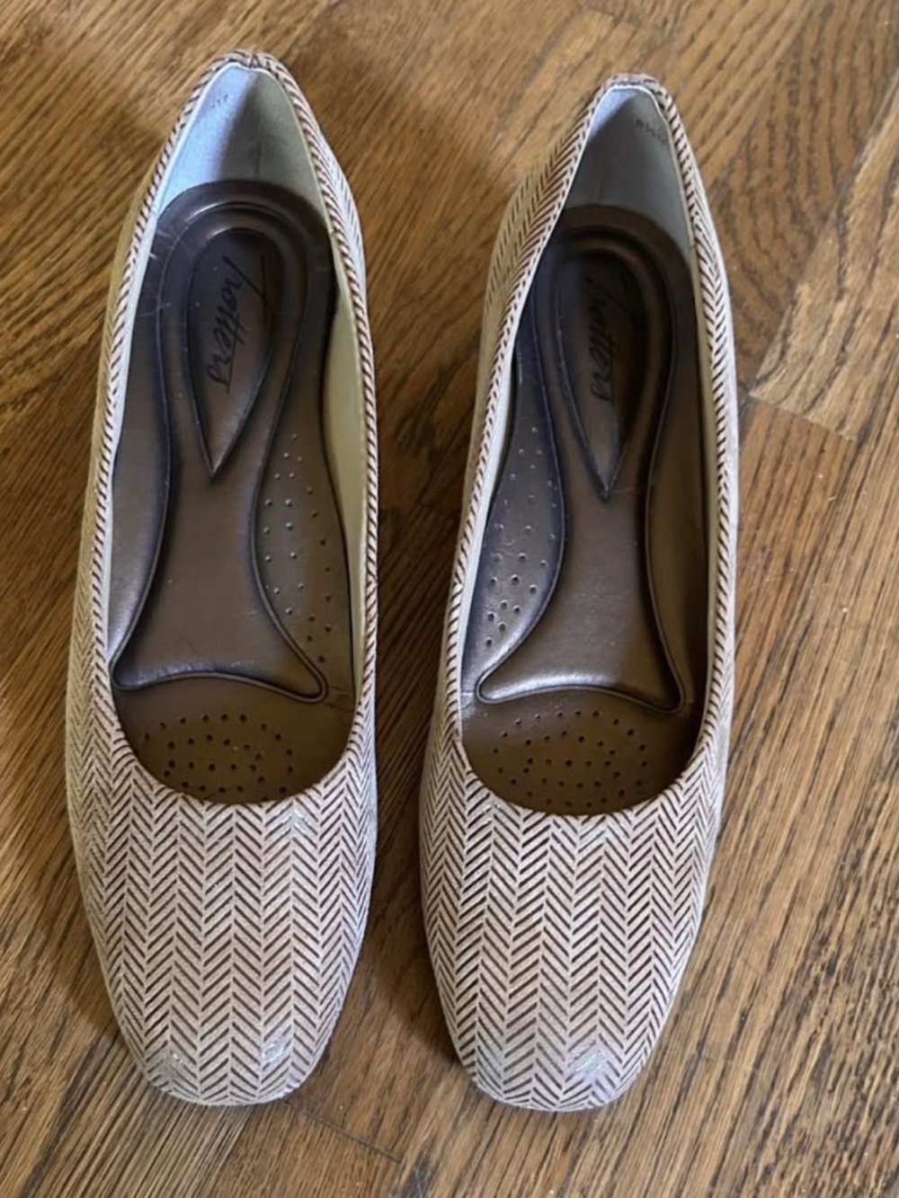 Women’s shoes